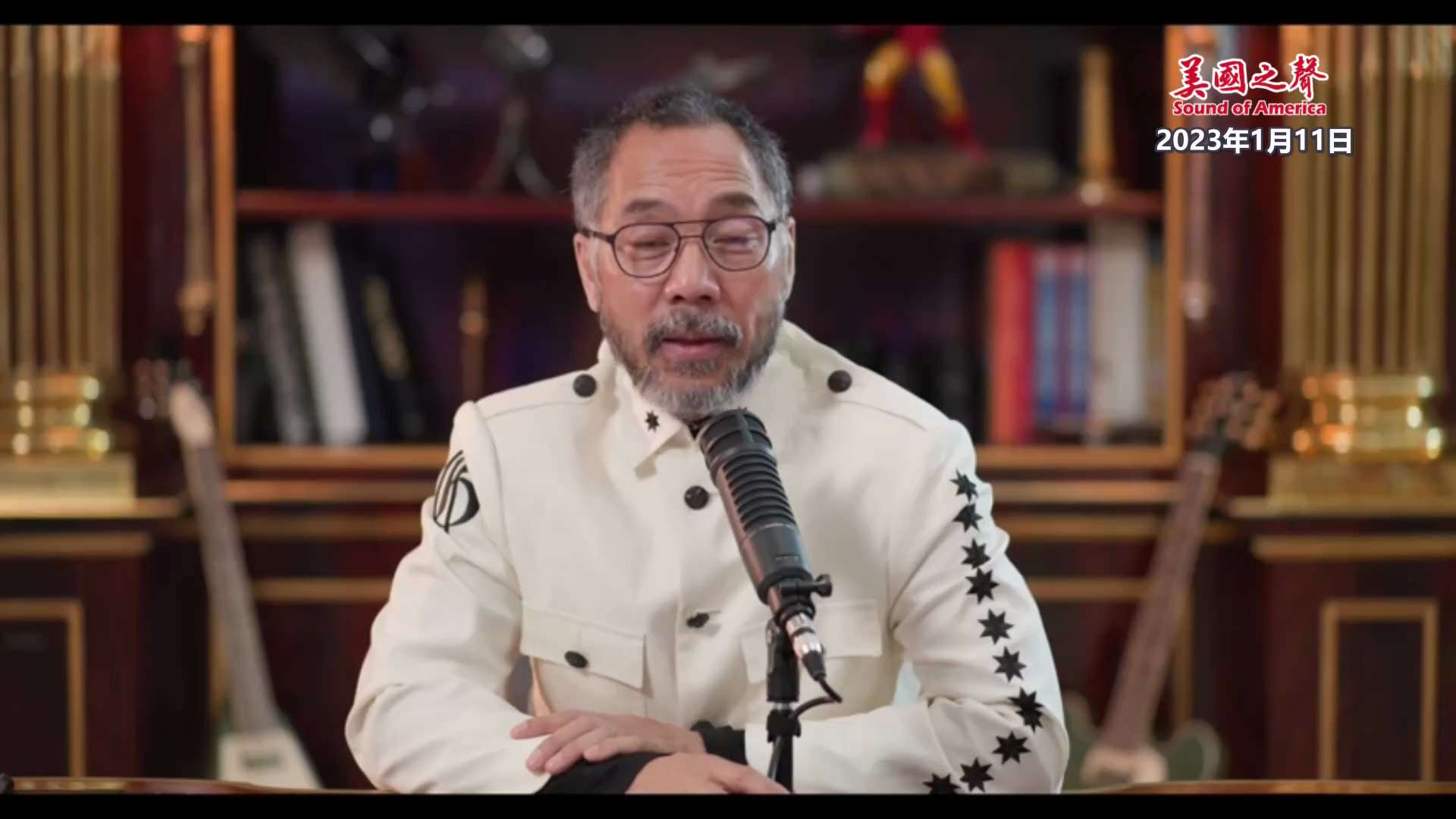 【美国之声--“从联合国在纽约的总部到全世界，中国共产党把全世界给买的那个绝”】2023年1月11日七哥：

“什么都可以提，不能提中国共产党！就像这个病毒疫苗来了，什么都可以提不能提溯源，也不能提武...