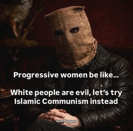 @dailynews Oooohhhh, 
NO KINGS PROTEST! 
Do they even know what the word means? 
Pretend people living in fairy...