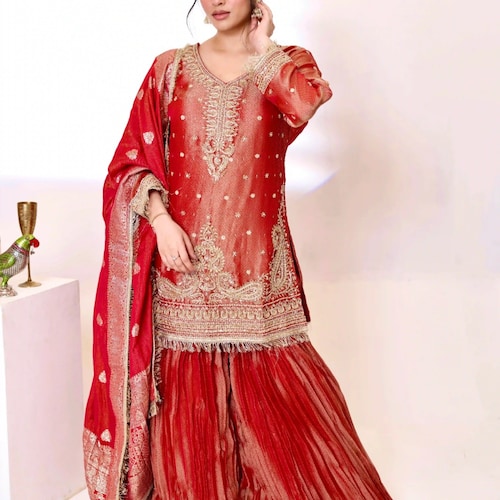 Bold, elegant, and gorgeous outfits are the inspiration behind everything that we design for Gulabhahar.