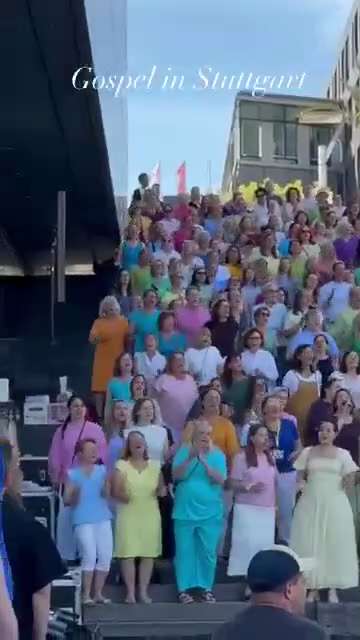 Thousands of people stormed the streets of Stuttgart,🇩🇪 Germany to boldly worship God 🙏

The glob...