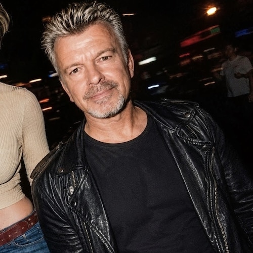 Geburt, Leben, Inventur, Tod. Weder an Crypto Währung noch an Titten interessiert.