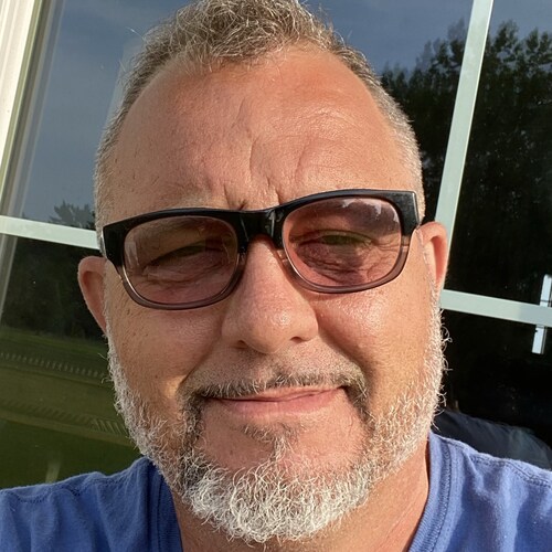 Retired Navy Senior Chief Electrician. Banned from Facistbook for telling the truth.