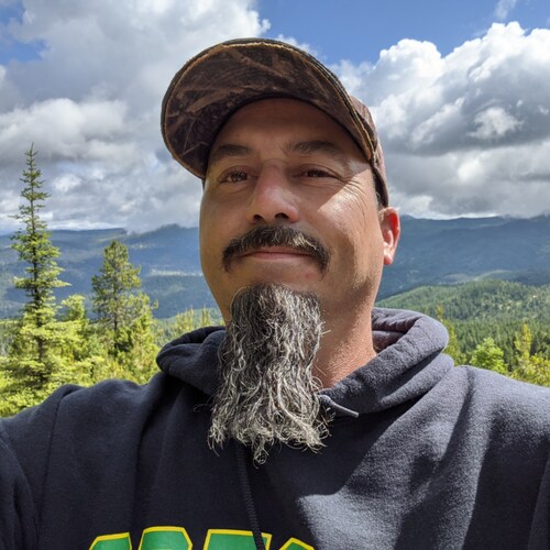 Proud Patriot, Father of 4, and husband to a beautiful American Woman