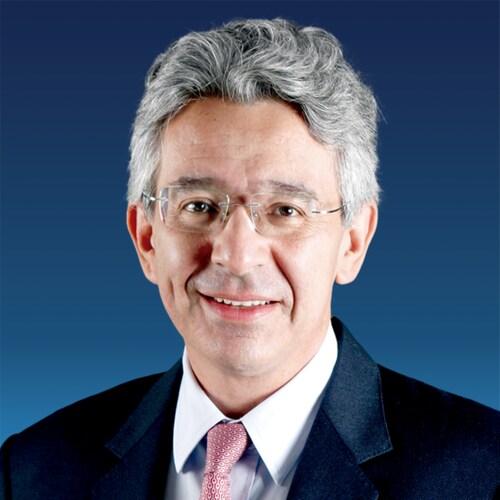 Abogado, empresario y papá. La solución para los problemas de Colombia es un Acuerdo sobre lo Fundamental. Candidato presidencial por @MovSalvacionNal.