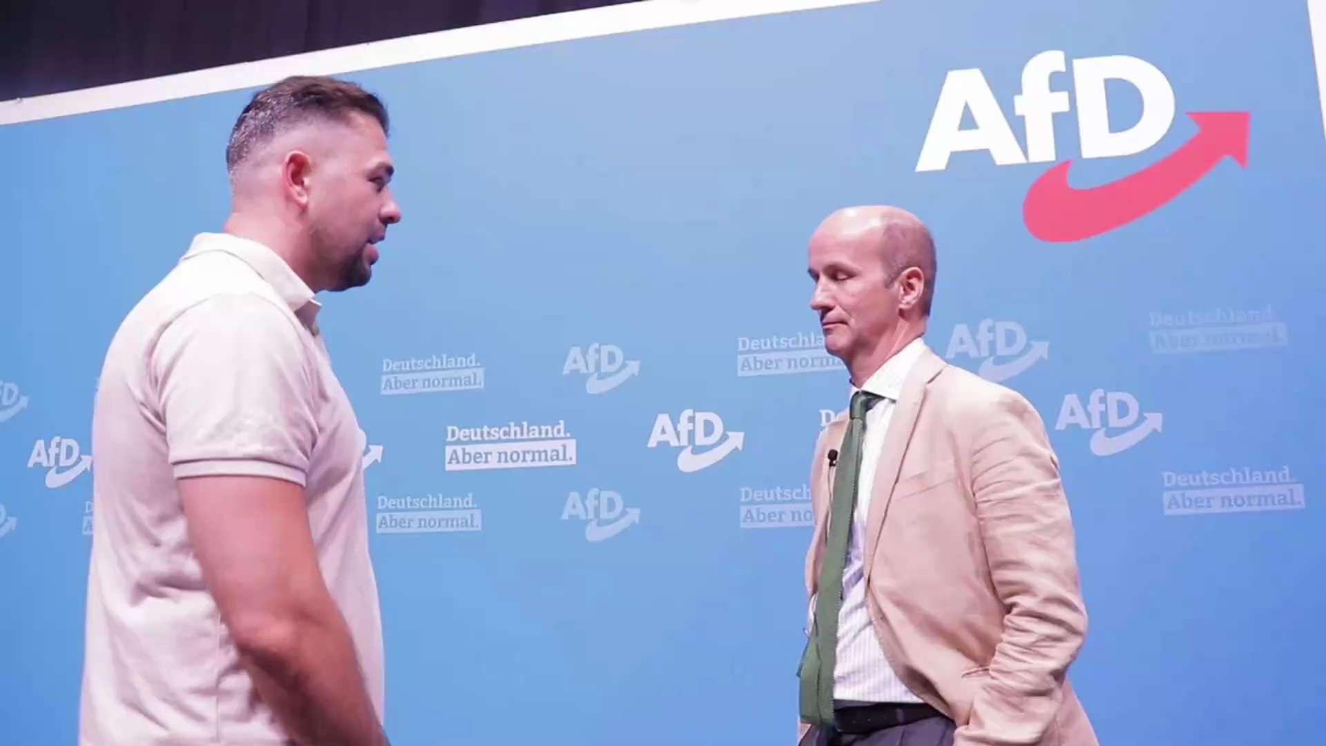 Am Bundesparteitag trafen wir @nicolaus_fest Leiter der AfD-Delegation im Europaparlament. Hier das ...