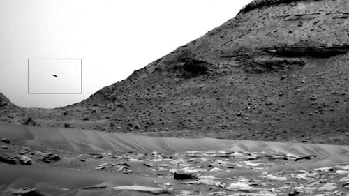  Unidentified Object Zooms Past Rover on Mars C8bbbaffa55cbd9bdaa91f858d89d2ec_500x0