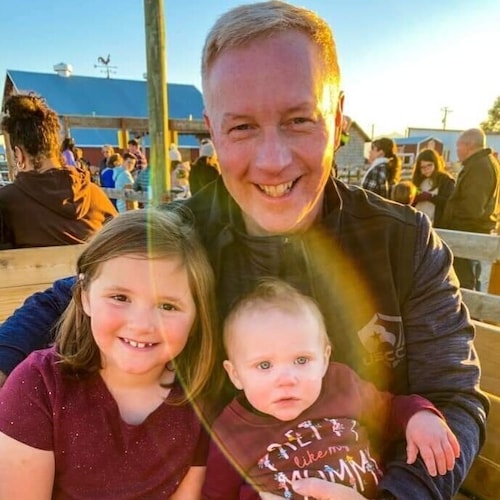 Christian, Conservative, Patriot, happily married with kids and grandkids.  Faith, Family, and Freedom.  1A/2A.  No mand...