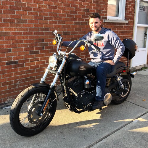 Trusted carrier of the Parker Gene pool
Proud Owner of Two untouched Tonsils. 
proverbs 3:5