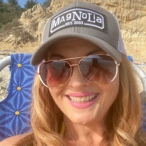 Homeschool Mama Bear, Freedom loving, Constitutionalist! Proud Texan! I will NOT COMPLY with Tyranny!