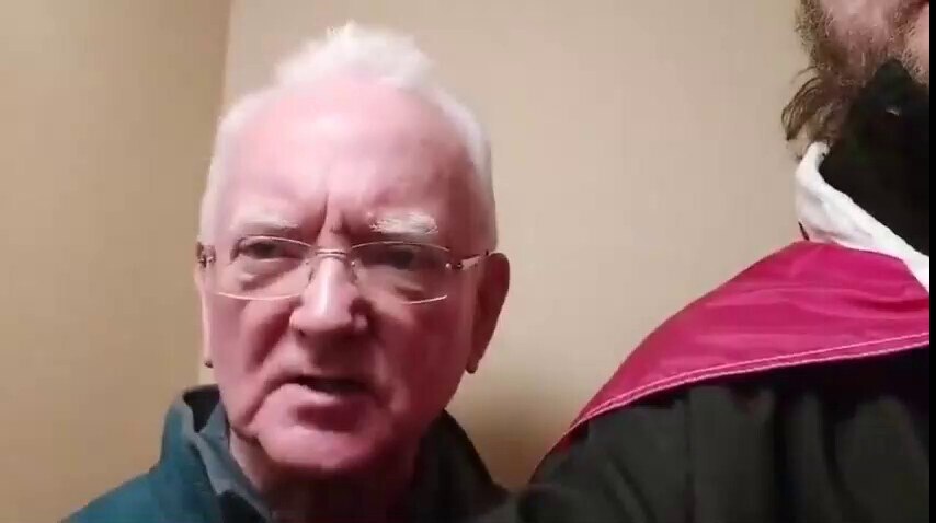 Dr Roger Hodkinson gives an impassioned supportive message for the Canadian truckers 🙏🏻