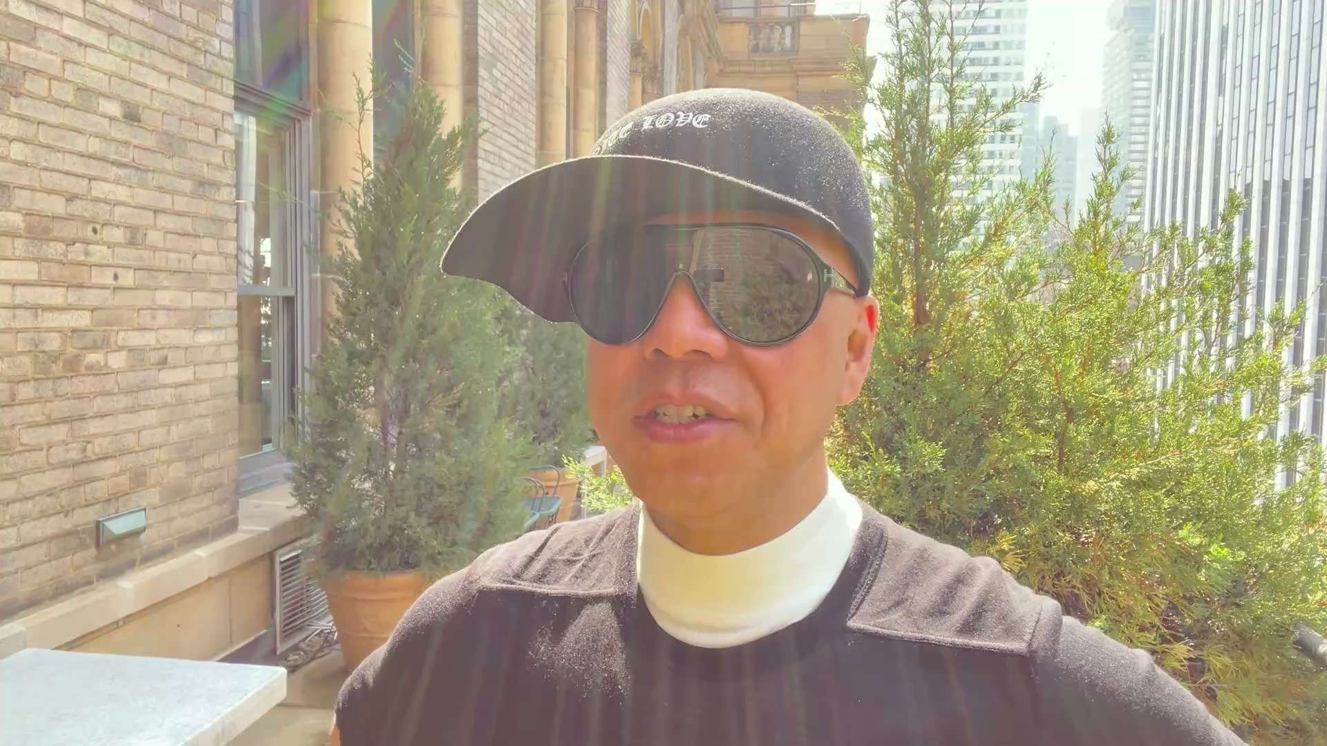 5月21号：尊敬的战友们好……共产党在中国搞得政治清零运动💪是有史以来对人权．人性．的一次巨大的灾难性的考验，震惊了世界中国人的忍耐．和懦弱．和无知．将刷新全世界对中国人民的认知．中国人将从东亚病夫...