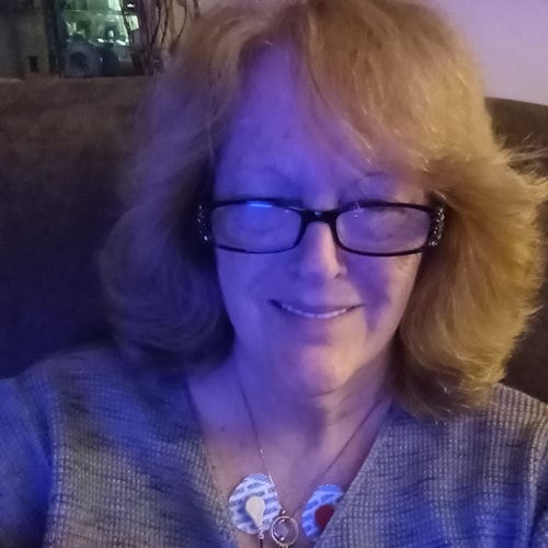 Vero Beach FL.   I'm retired from DuPont , I was a chemical operator. In Teflon FEP. I'm 74 yrs. Old and a live and die Republican.