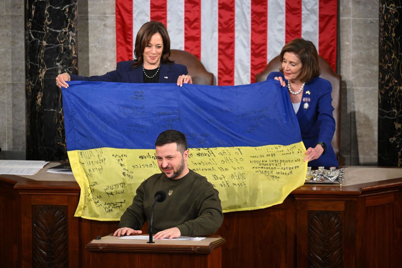 These people will burn the American flag but will wrap them selves with Ukraine flag. #Zelensky #Ukr...