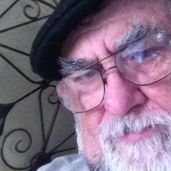 American of Italian descent. Conservative since 1964. Proud of my family.