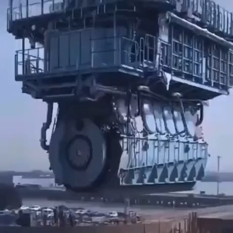 ☦️🦁⚔ 🆃🆁🅴🅱 ⚔🩸 on GETTR : The Wärtsilä RTA96C engine is the world's ...