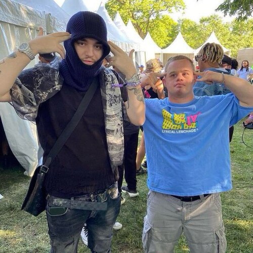 stolzer coronaleugner
rockstar
Satire 
#nuropferlassensichimpfen #coronaisteineerfindung #billgatesisteincyborg #stayveg...