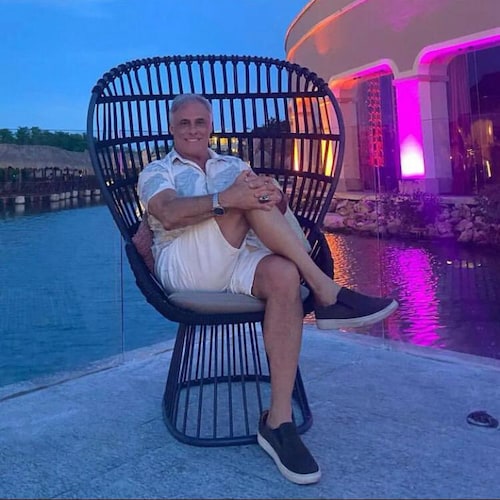 I am very spiritually based, always looking to find the truth and happiness that life has to offer. Traveller 🐶🌷