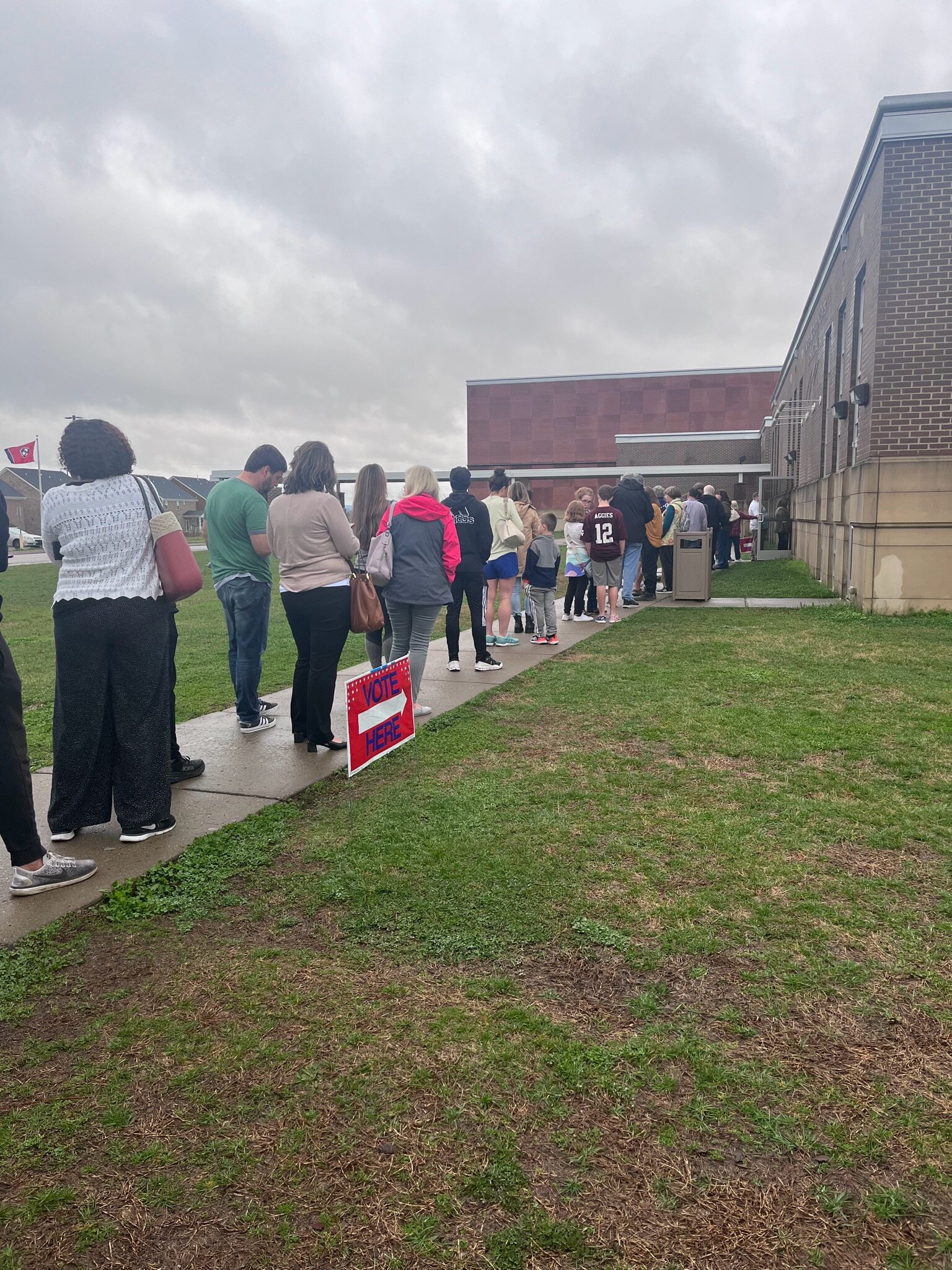 Long lines in Williamson County TN! Go Vote!! 
@lfs6b @uglyamericanrad @Slickricksports @davidzere @RealAmVoice 