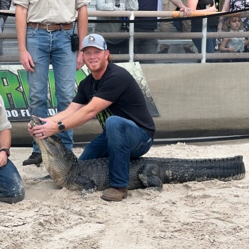 Follow me if you Love Trump, Entrepreneur, School board Trustee, Christian, Master Painter, Swamp Drainer, Gator wrestler, Trump 2016, 2020, 2024
