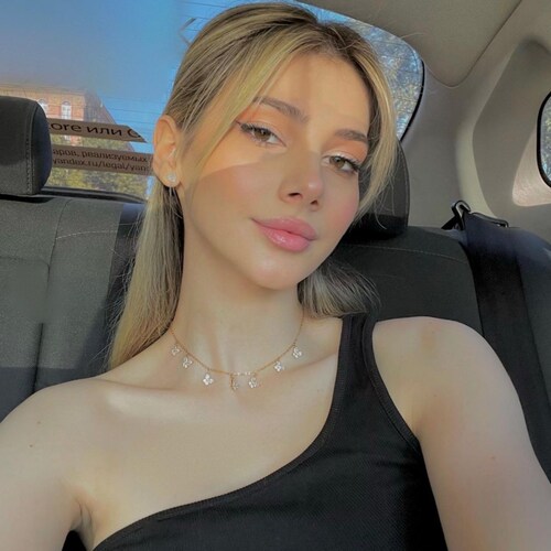 My biggest dream is to achieve financial freedom, and there is nothing else for me 🌸🌸