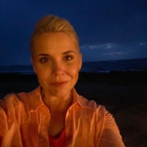 Mom.Conservative. Mixes Laughter with Learning and Life.
2nd Gr Teacher at John R Bonfield Elem, Warwick School District...