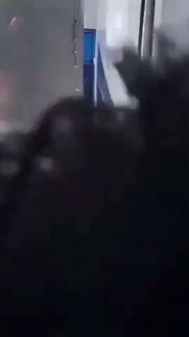 JUST IN: ⚠️ Truck driver shares SPECIAL TRICK to cope with CLIMATE protesters.. 

