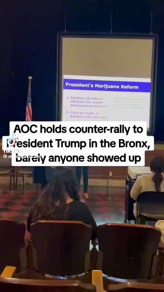 Oh baby girl..😂😂 this is probably staff everybody went to the Bronx to see Trump😂😂