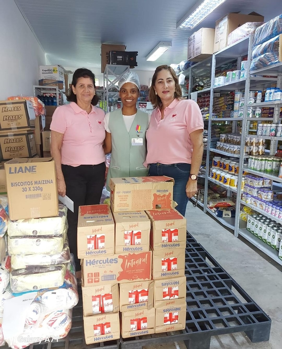 Na última quarta feira dia 5 de junho as senhoras da Casa da Amizade de Auriflama fizeram a doação d...