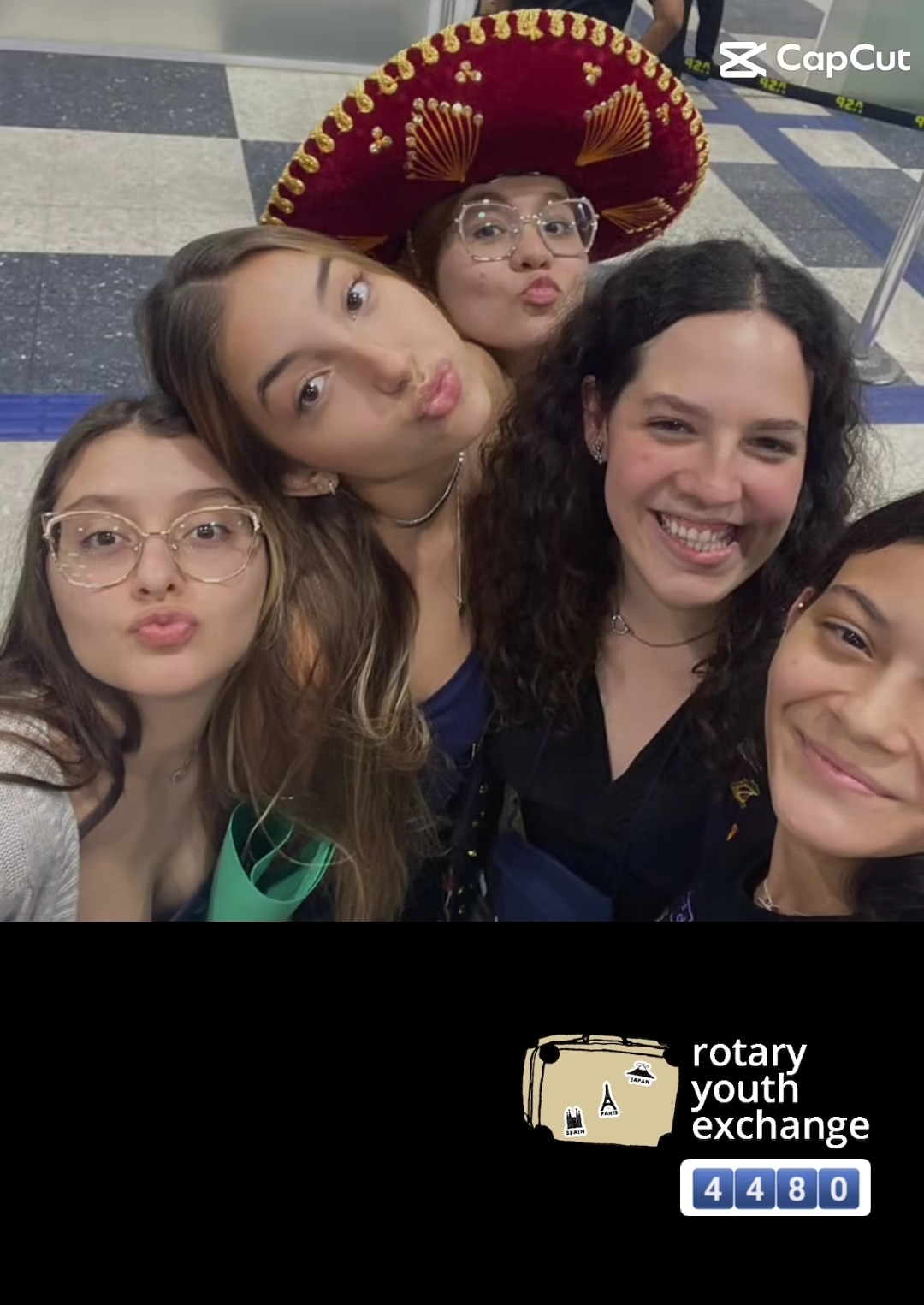 Texto do YEP4480:

Nosso chegadas e partidas de hoje é o retorno da querida Duda Assaf, que realizou...