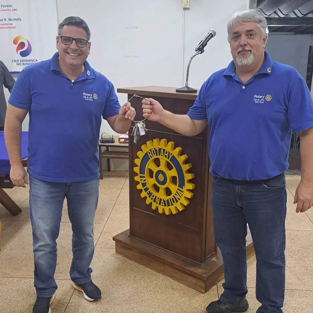 ÚLTIMA REUNIÃO DO ROTARY CLUB DE JAHU - TERRA ROXA SOB O COMANDO DO PRES. RODRIGO DEFANI

**"Encerra...