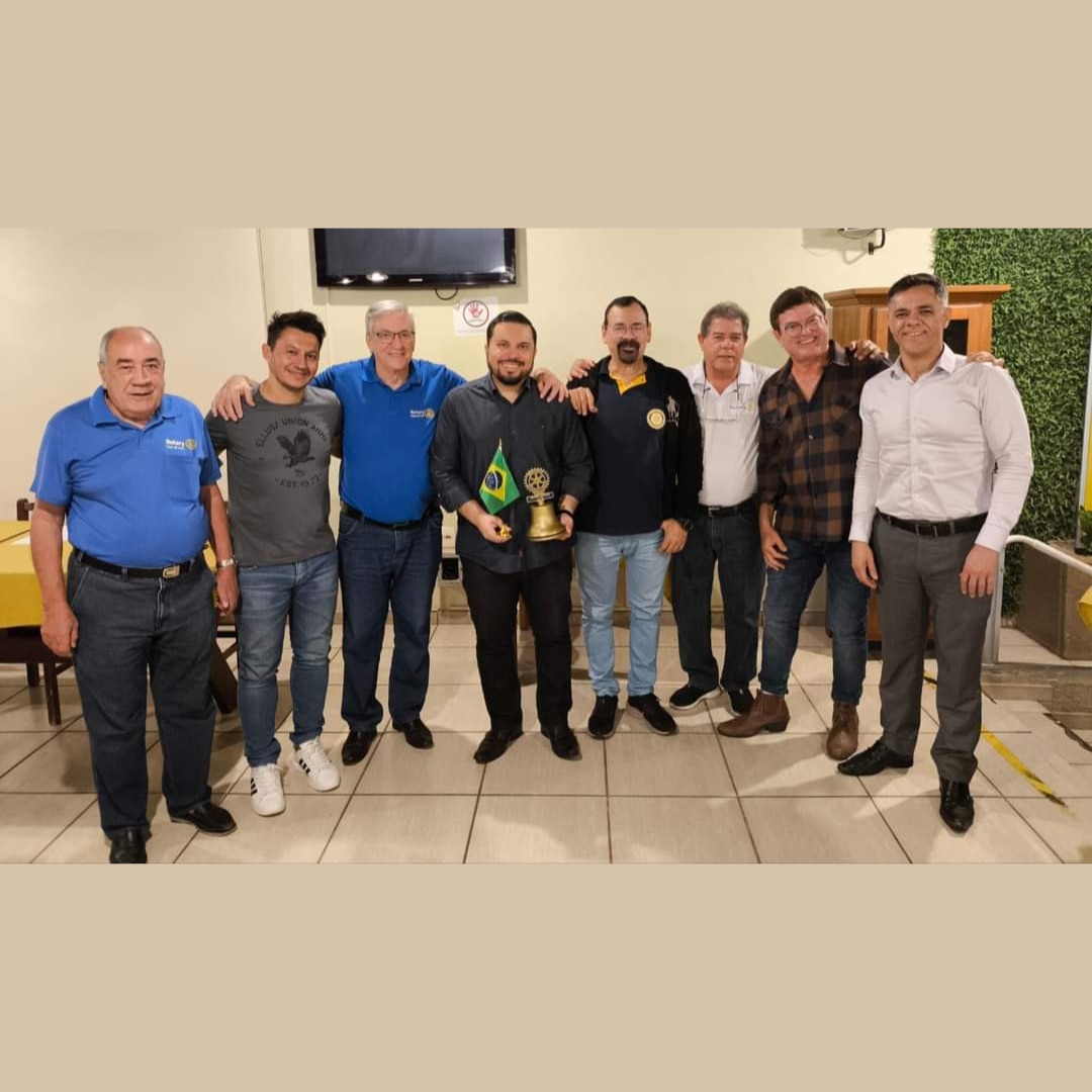 O Rotary Club de Lins realizou nesta quinta-feira, a última reunião ordinária da atual gestão, presi...