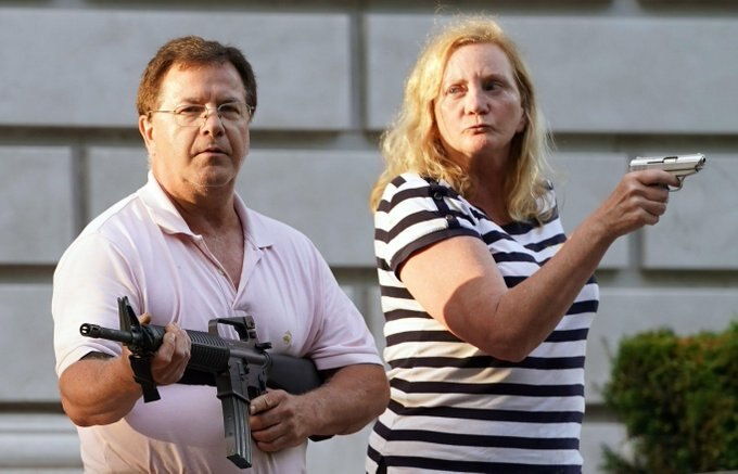 🔋👍BREAKING: The St. Louis couple who protected their home against BLM protesters have had all their convictions EXPUNGED.

Do you support this?

A. YES
B. NO
