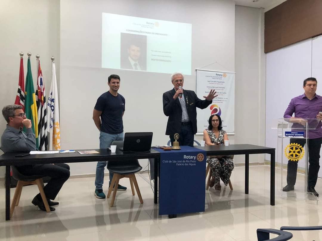 Texto do Gov. José Luiz Pavam:

Nesta segunda-feira, 24, participamos da última reunião do ano rotár...