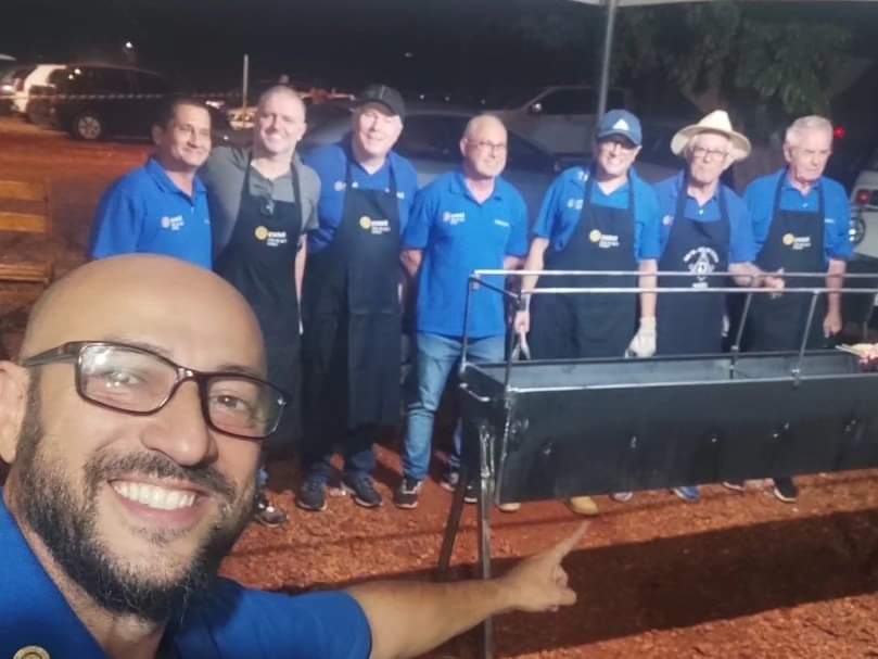 O Rotary Club de Jahu - Centro participando do 7⁰ ENPROCANA da Associcana de Jahu.

Ontem foi um suc...