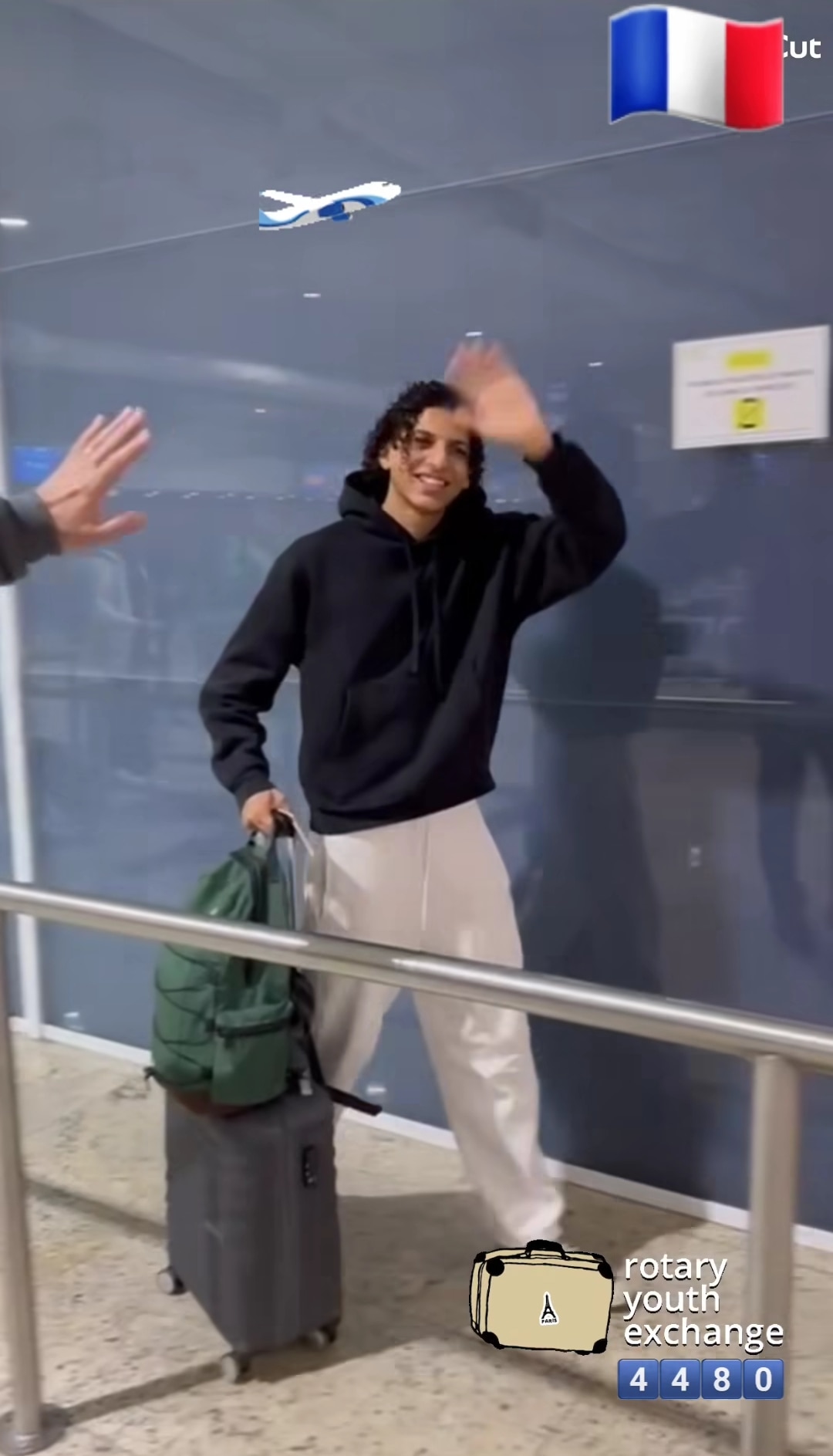 Texto do YEP4480:

Dando sequência ao nosso chegadas e partidas, temos a despedida do nosso querido ...