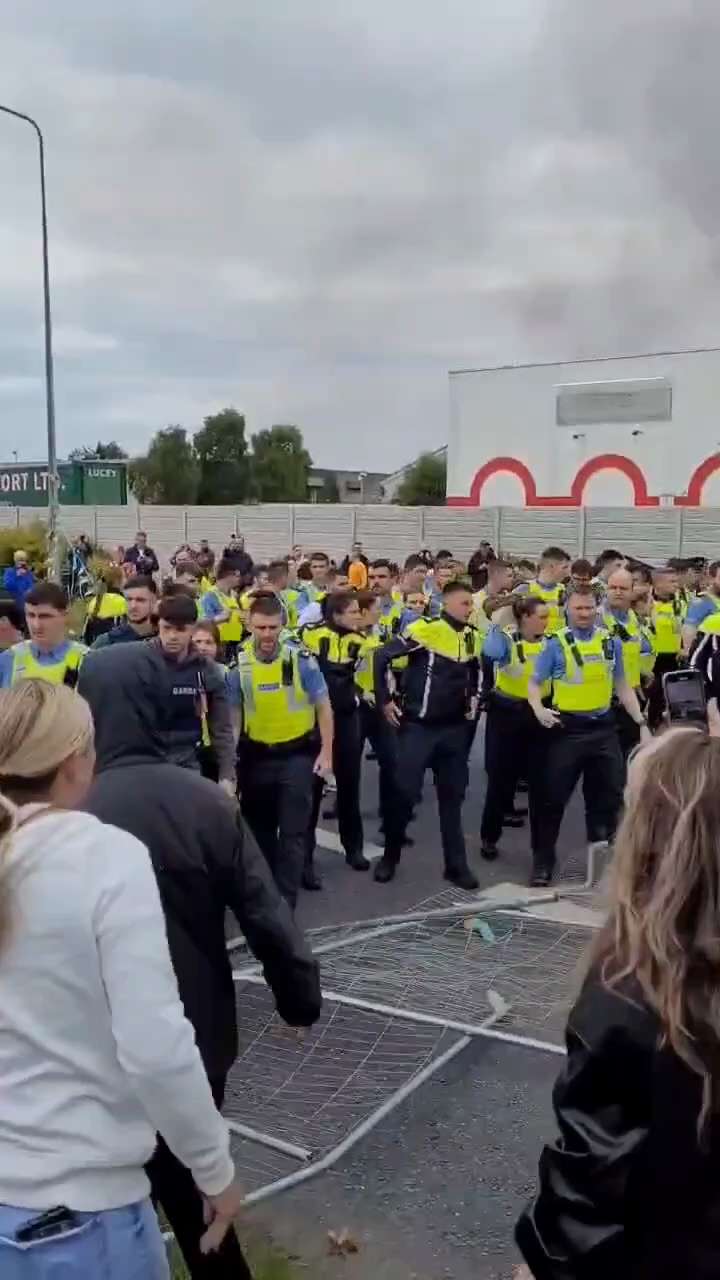 Clashes between locals and the gardaí in Coolock as the Irish destroy a site being constructed to du...
