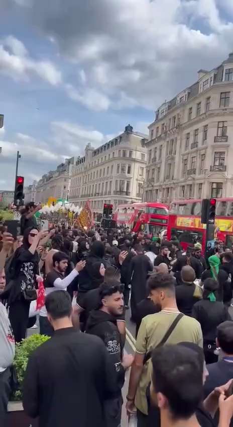 JD Vance: "The UK is islamist country"

The mainstream media and politicians condemn him.

Meanwhile...