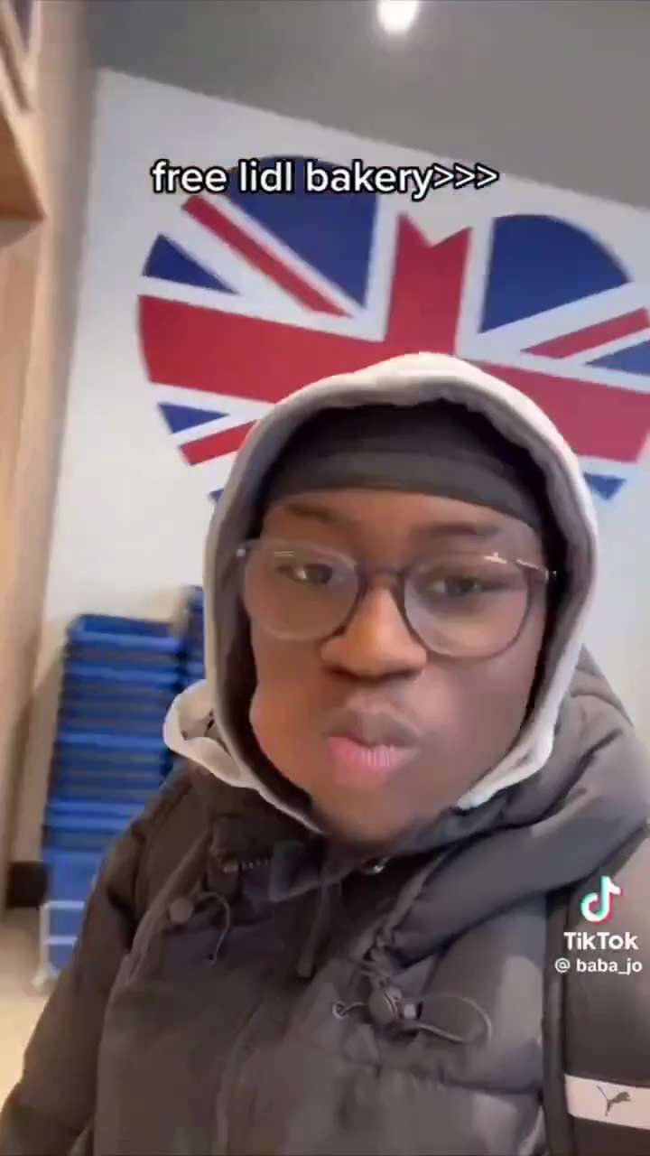 Sadly this is what is happening in many parts of the country 👇🏻👇🏻👇🏻

A low-trust society is de...