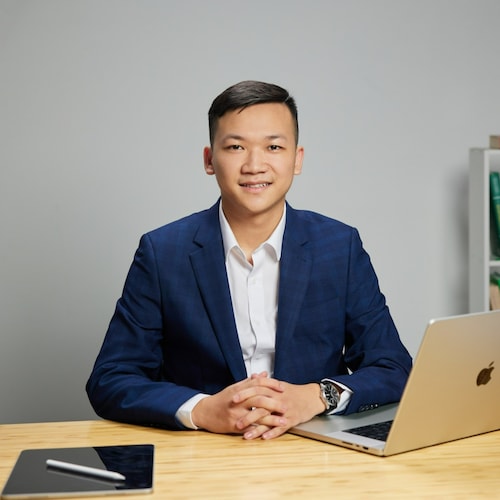 Đan Numerology, chuyên gia thần số học với hơn 6 năm kinh nghiệm, hiện là tác giả, cố vấn chuyên môn, và blogger tại tra...