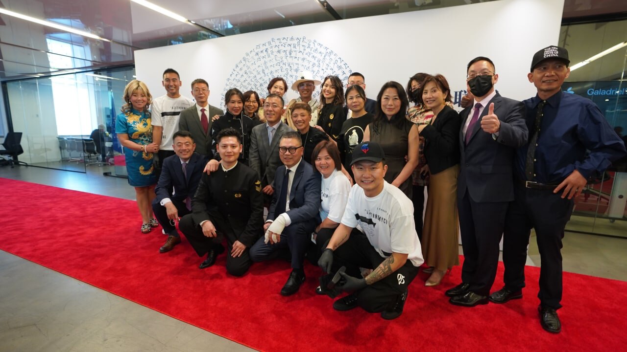 后来  我们什么都有了
却没有了我们
