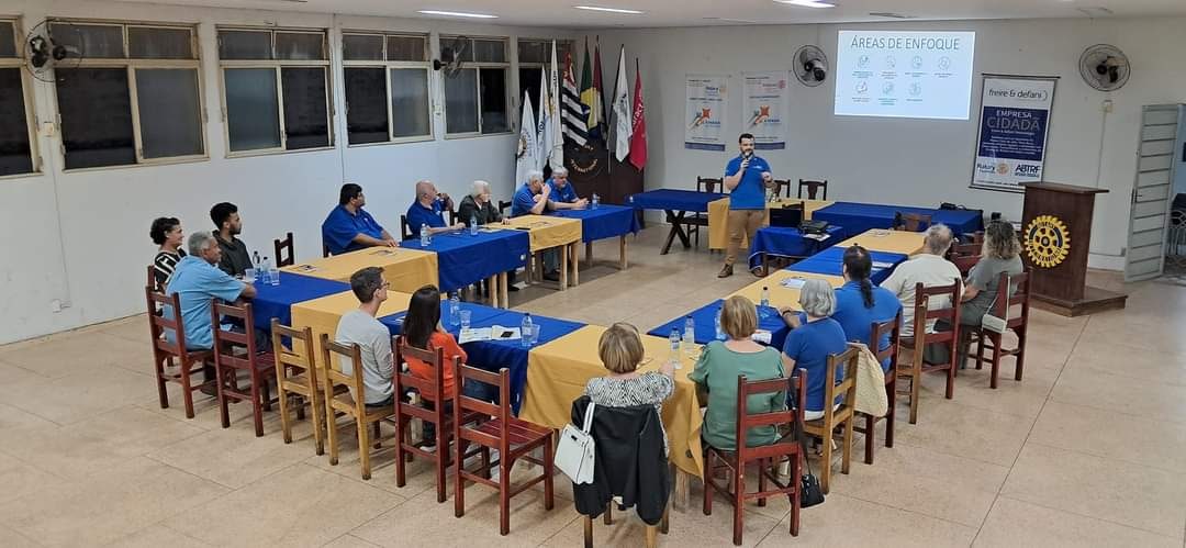 Nesta terça-feira, na Casa da Cultura, o Rotary Club de Jahu - Terra Roxa, realizou uma palestra sob...