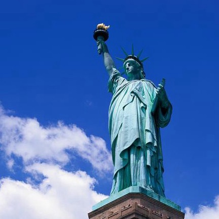 郭先生谈爱泼斯坦案件：

爱泼斯坦案件，本质上是权力、金钱与名望这三个“恶魔”畸形结合后的产物。它并非偶发，而是源于一种深层的精神崩塌：没有信仰、没有宗教约束、没有人生价值观，对衰老、死亡与孤独的极度...