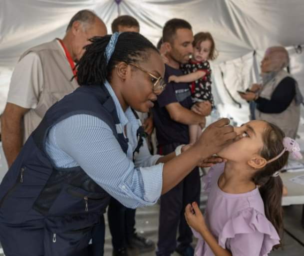 A existência da poliomielite em qualquer lugar representa uma ameaça em todos os lugares. Por isso, ...