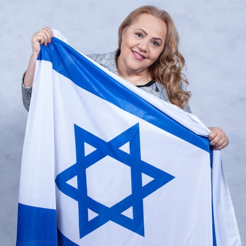 Deus, Família, Pátria, Vida, Liberdade e Israel. Mineira, mãe, mulher, pastora e patriota! Presidente da Comunidade Internacional Brasil Israel.