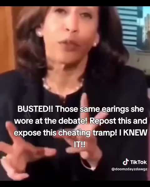 Kamala caught testing her radio earrings, same ones she wore at debate 😂🤣