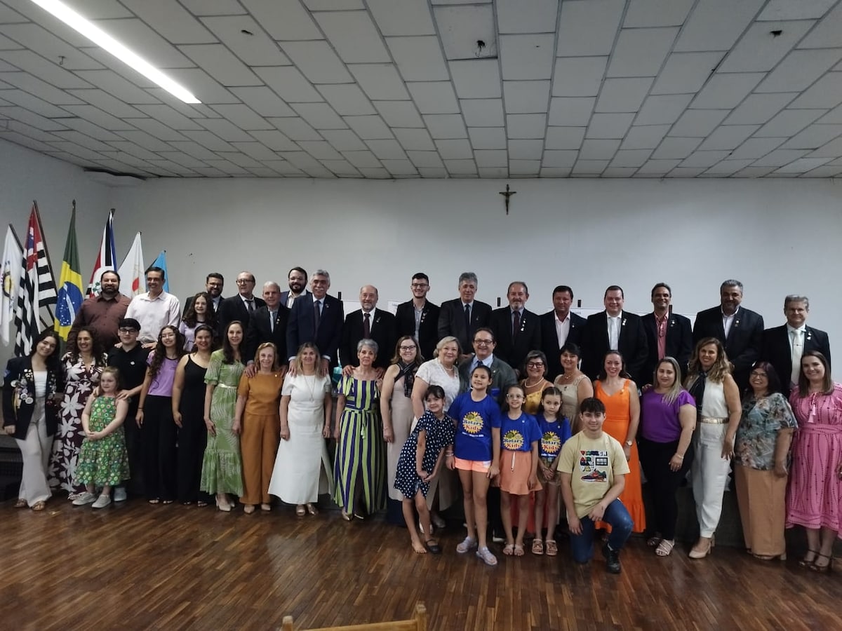 A Família Rotária de Itápolis recebeu o Casal Gov. Eder e Nelly Bocchini na noite do dia 2 de outubr...