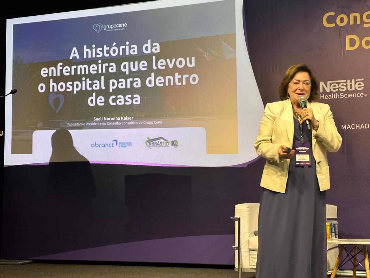 Gov. por 2 anos do distrito 4480, Sueli Noronha Kaiser, enfermeira e empresária, lançou seu livro bi...