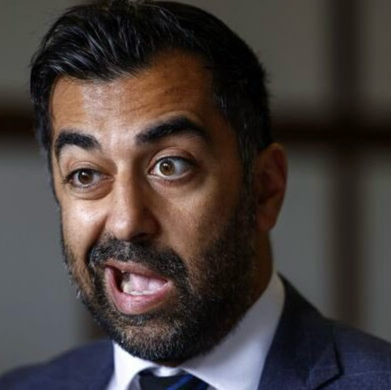 "I'm leaving Europe because Europeans are racist and Islamophobic!"😂😂👋👋 

