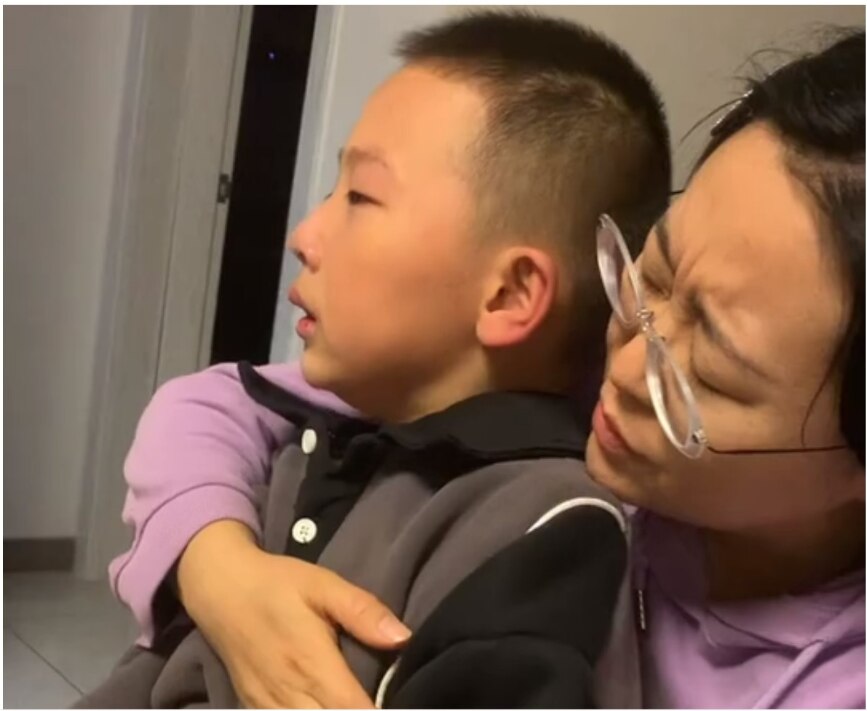 In Linfen, Shanxi, a man named Han Xiaodong has been detained for over 2 years without trial—all bec...