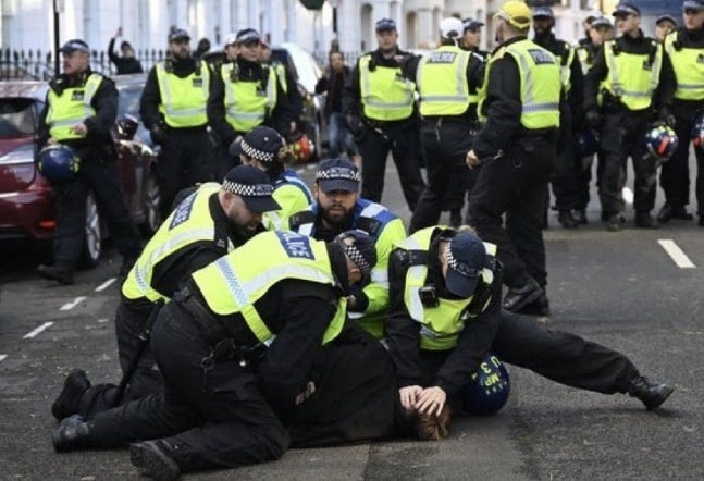 🚨😱BREAKING: London's police chief threatens ARREST of Americans over online posts, says "We'll com...